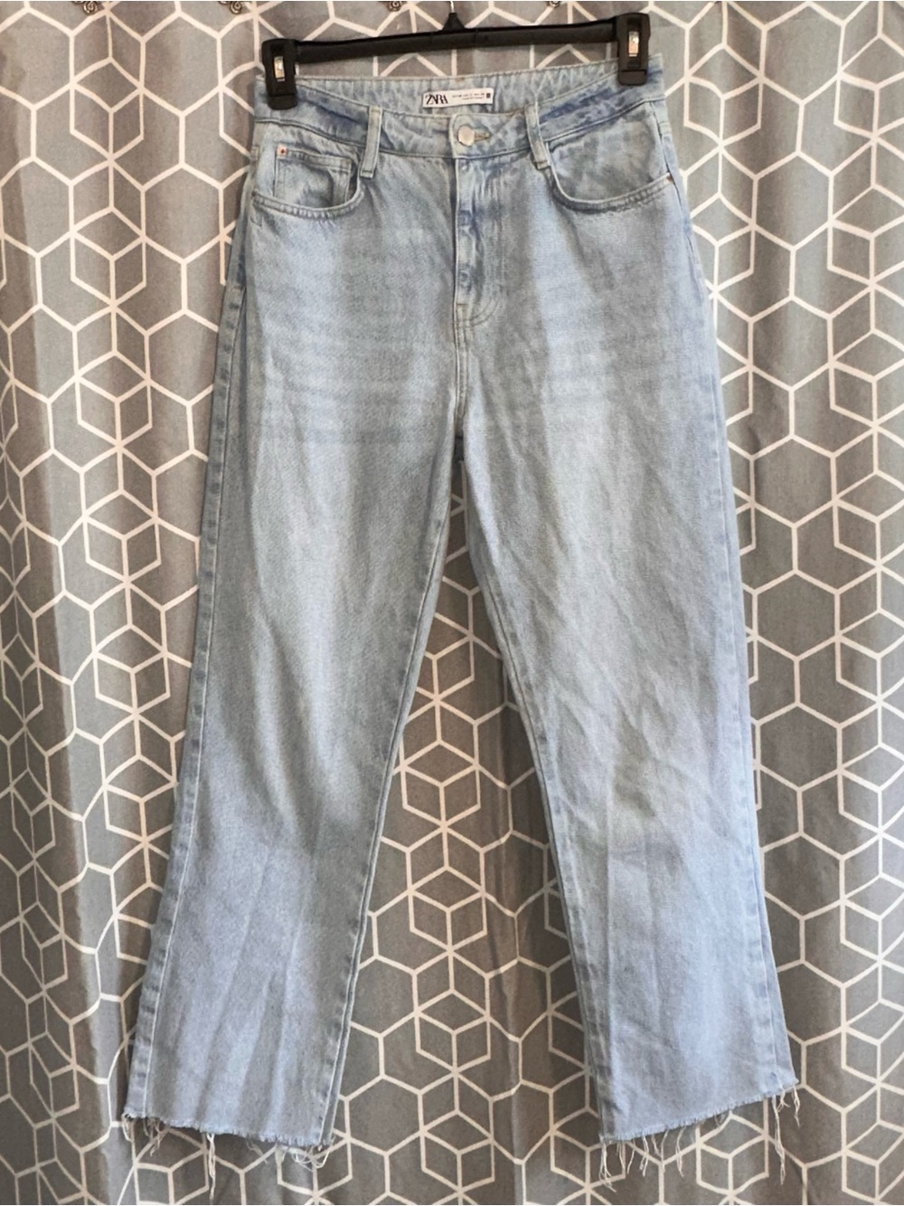 ZARA Light Wash High-Rise Straight Leg Jeans with Raw Hem Size 6